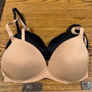 U12 - Warner's Black and Tan Bra Set